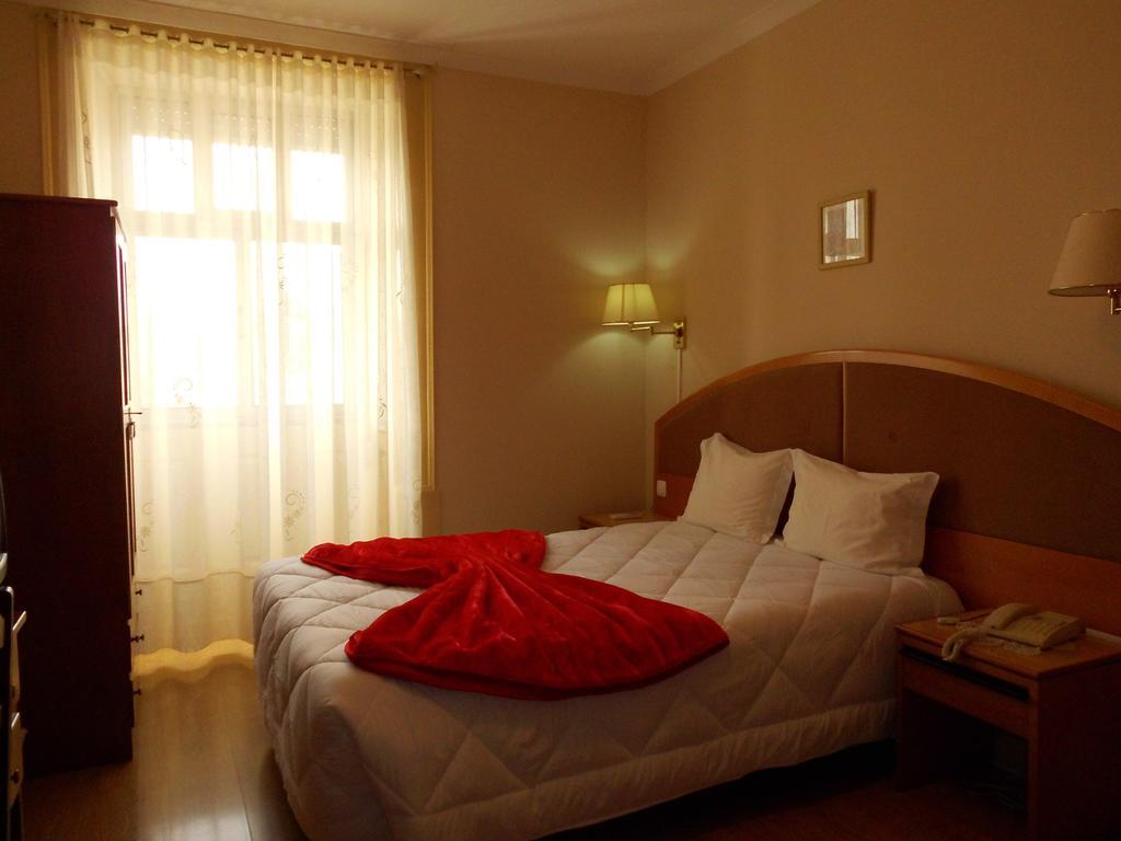 Hotel Larbelo Coimbra Pokój zdjęcie